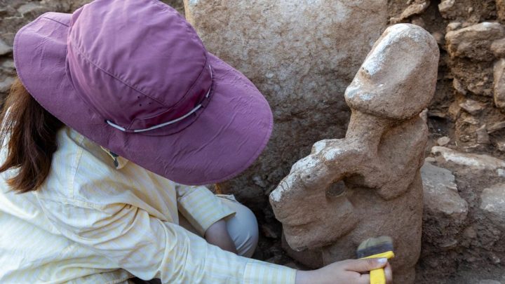 Karahantepe'de 11 bin yıllık kompozit heykel bulundu