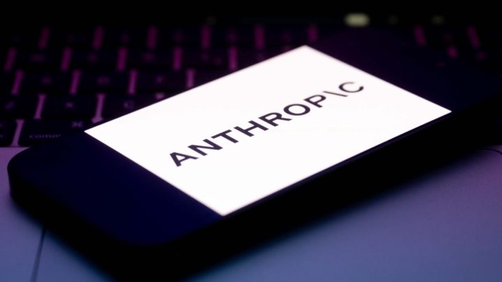 Anthropic'ten istifa eden Coxon, yapay zeka çalışanlarının teknolojideki hızlı ilerlemeden korktuklarını söyledi