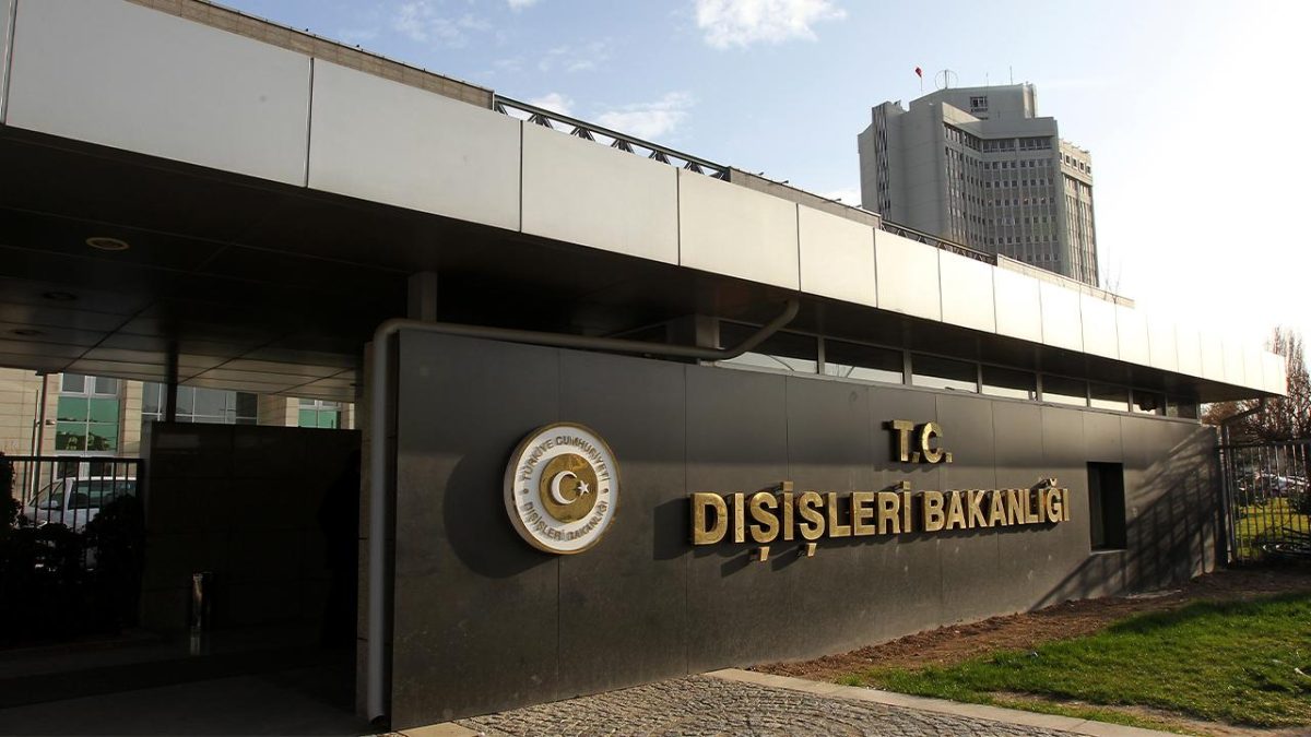 Dışişleri'nden, ABD'nin GKRY'ye silah ambargosunu kaldırma kararını uzatmasına ilişkin açıklama