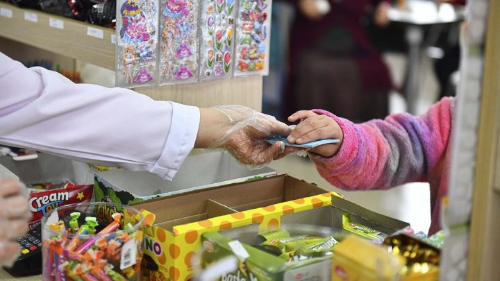 İstanbul'da ihtiyaç sahibi öğrencilere 2 bin lira kantin desteği verilecek