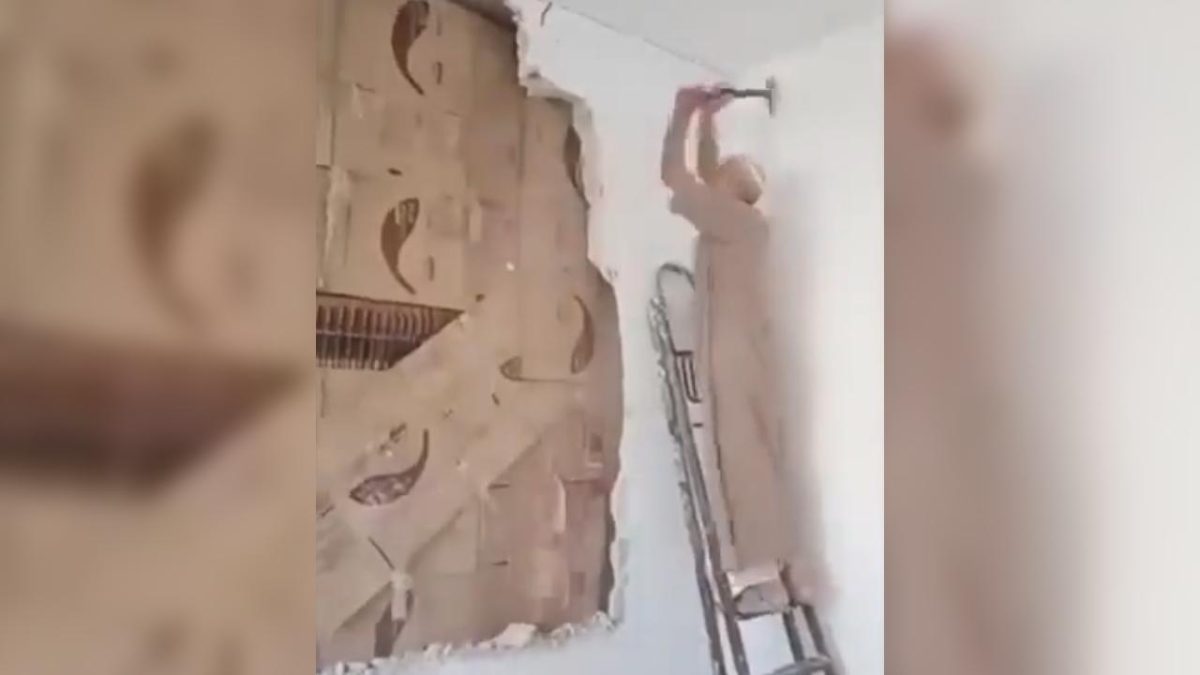Esad rejiminden kaçan Suriyeli, duvar örerek sakladığı kütüphanesine yıllar sonra kavuştu