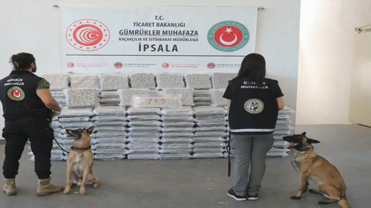 İpsala Gümrük Kapısı'nda 387 kilogram uyuşturucu ele geçirildi