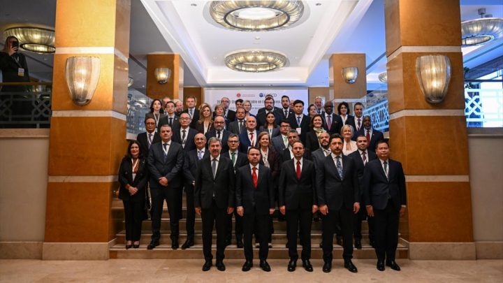 Bakan Gürlek OECD Toplantısı kapsamında 4 ülkeden mevkidaşıyla görüştü