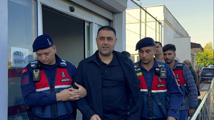 Çukurova Belediye Başkanı Kozay görevden uzaklaştırıldı