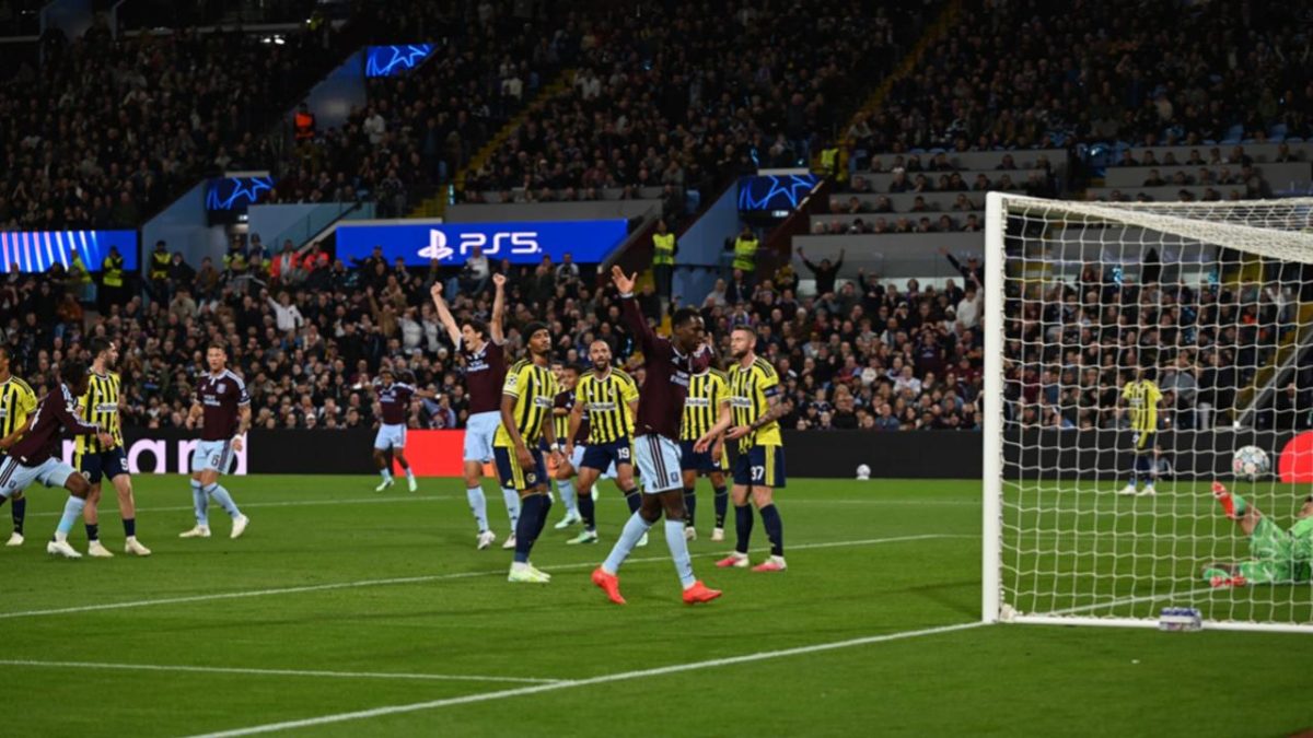 Fenerbahçe İngiltere'de farklı mağlup oldu