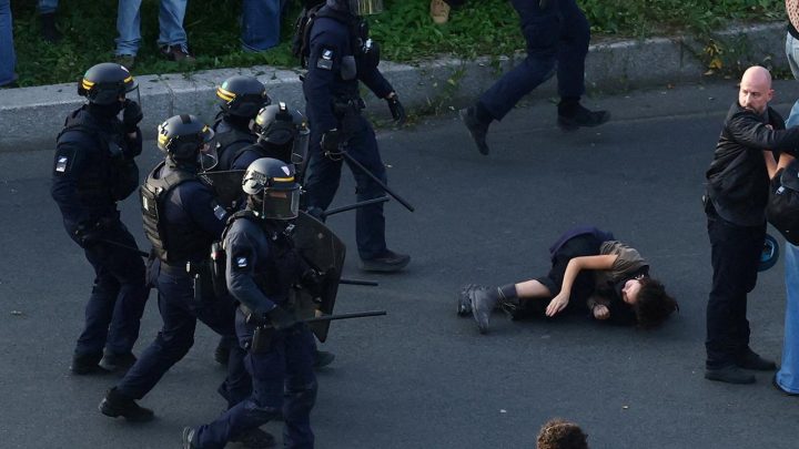 Fransa'da polise okul protestolarında gençlere savaş benzeri yaralanmalar yaşattığı suçlaması