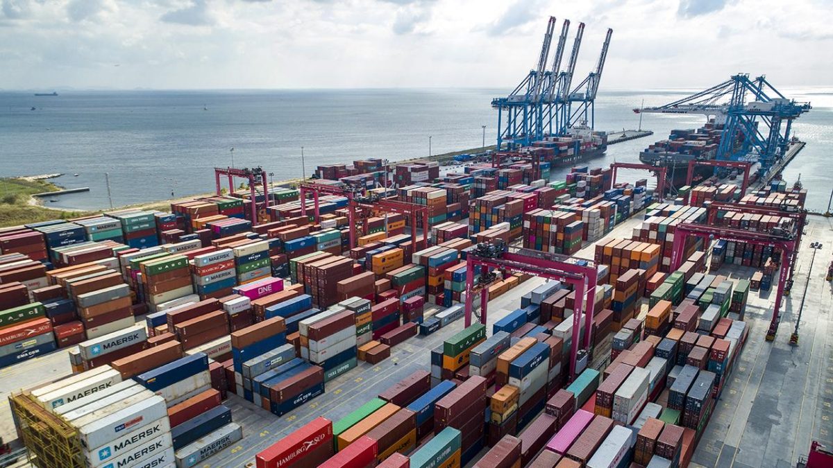 Türkiye komşularına 20,9 milyar dolarlık ihracat yaptı