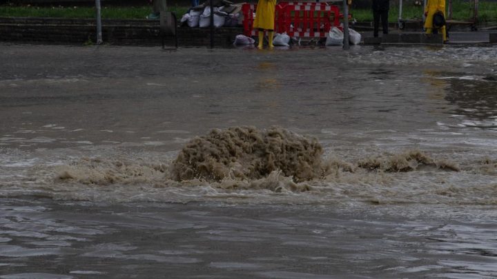 Güney Amerikada El Nino selleri: Binlerce kişi tahliye edildi