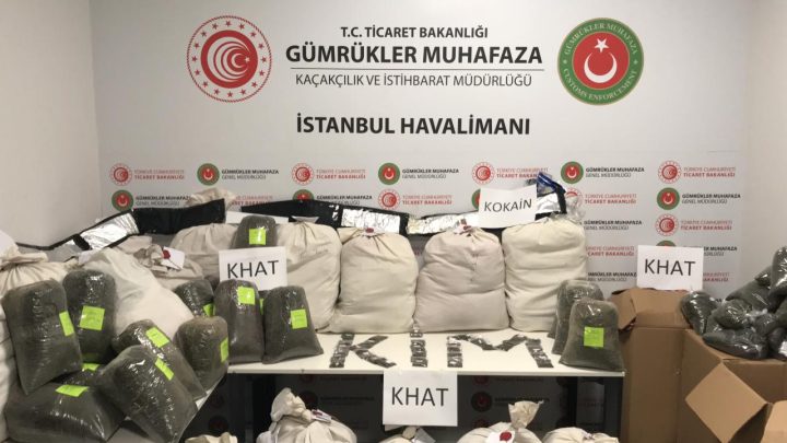 Akılalmaz yöntemler sökmedi: Havalimanlarında zehir tacirlerine darbe